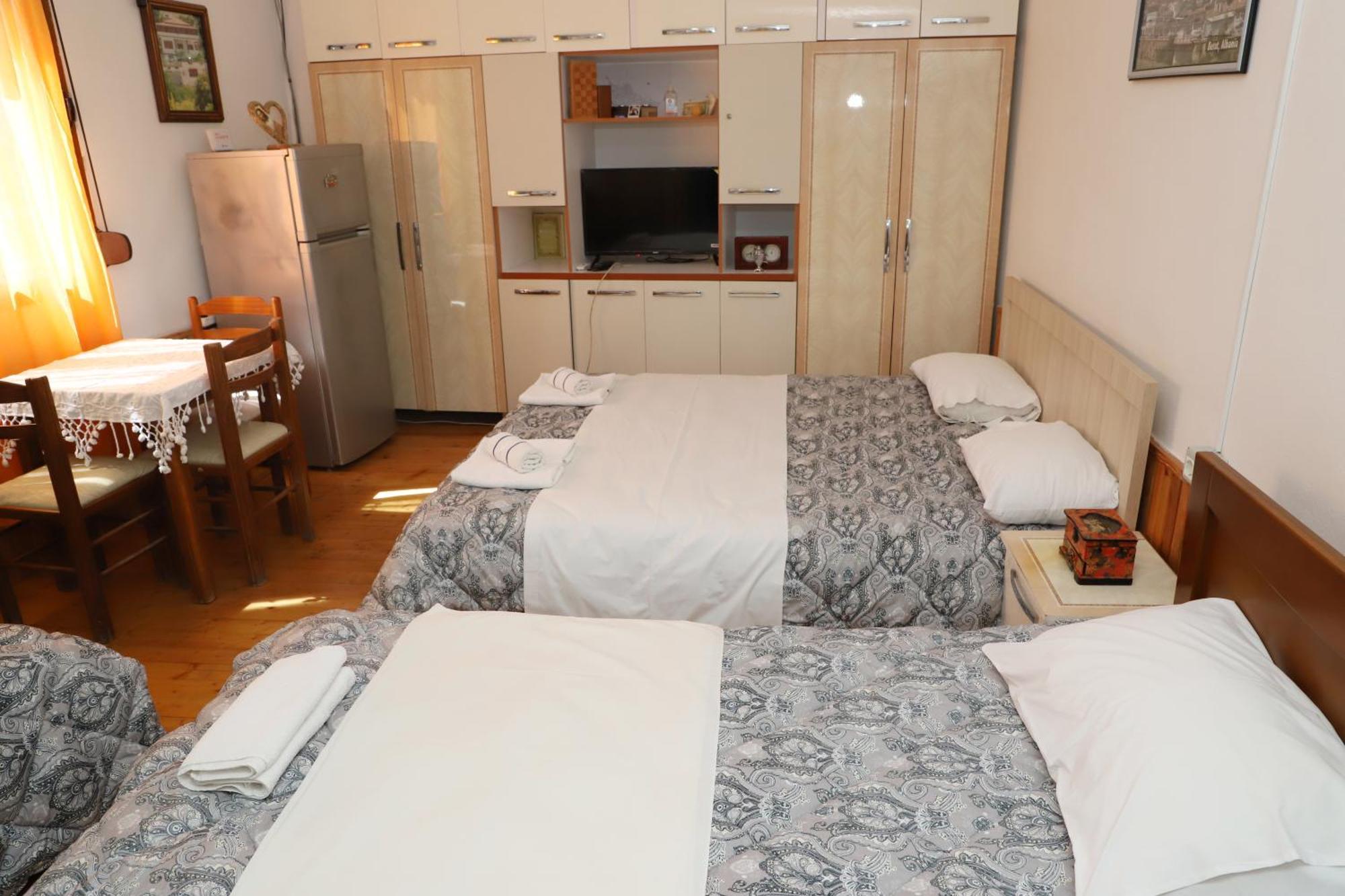 Elvi Aerd Apartment Berat Extérieur photo